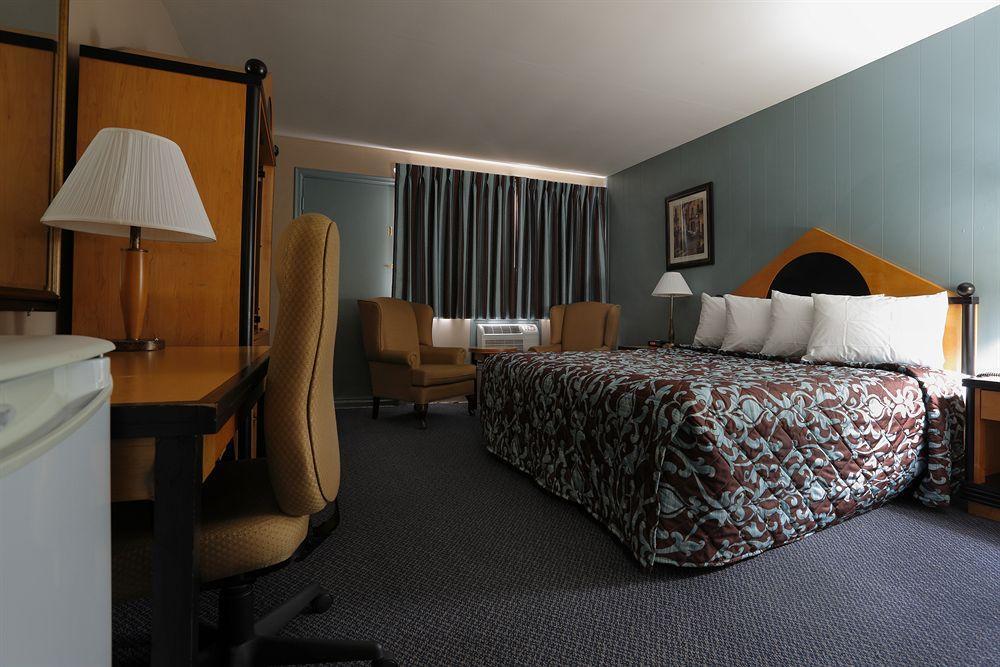 Belmont Inn Sudbury Esterno foto