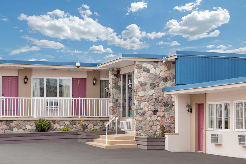Belmont Inn Sudbury Esterno foto