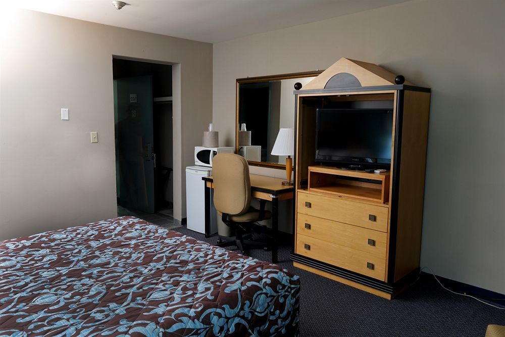 Belmont Inn Sudbury Esterno foto