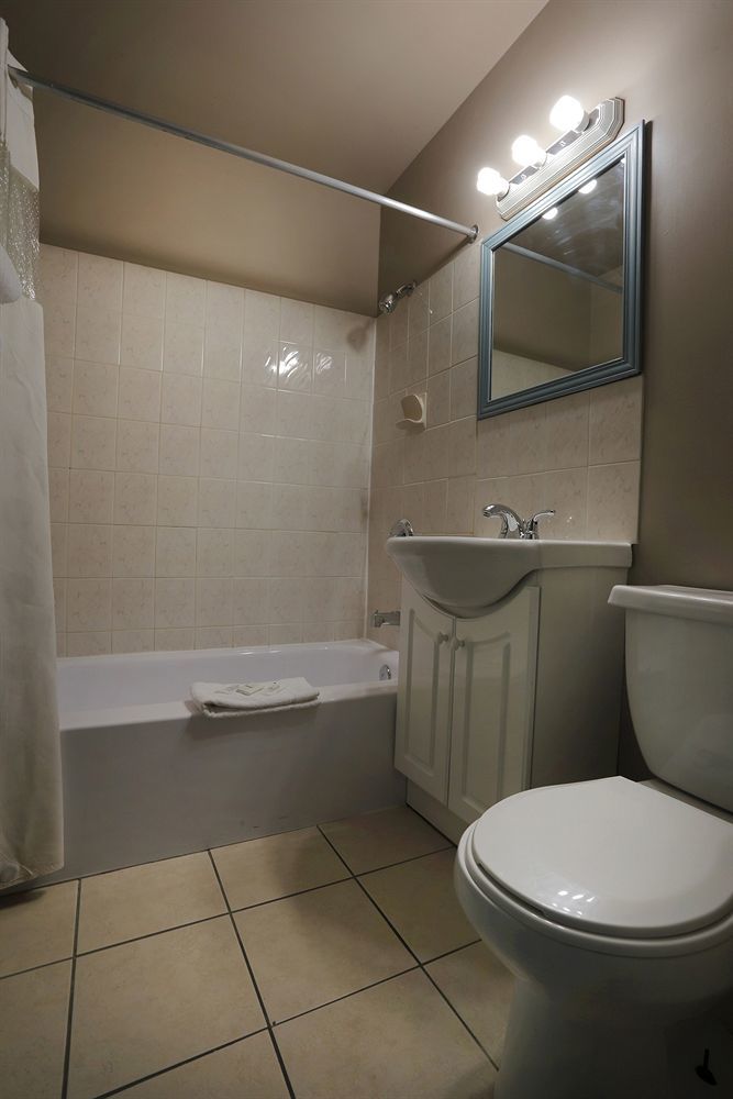Belmont Inn Sudbury Esterno foto