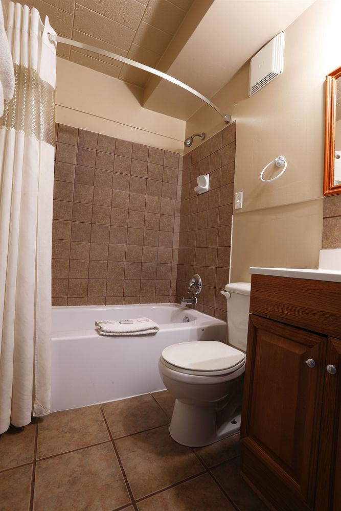 Belmont Inn Sudbury Esterno foto
